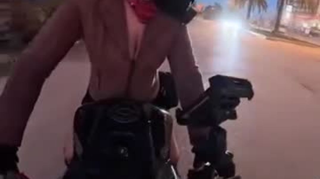 kadin-motosikletliye-7983-19426085_sd