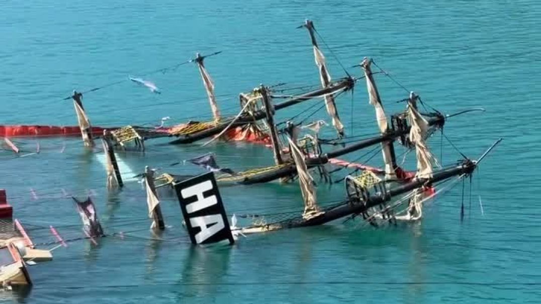 Fethiye Ölüdeniz Kumburnunda dün gece batan tur gemisinin kurtarma çalışmaları başladı