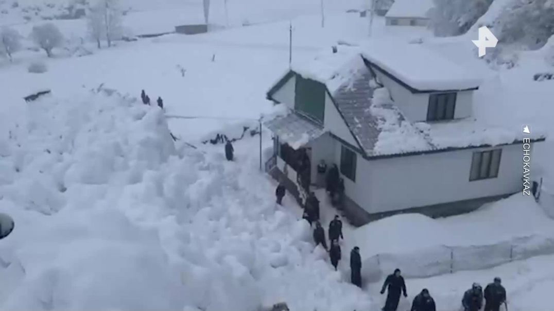 лавина_накрыла_женщину_и_ребёнка_рен